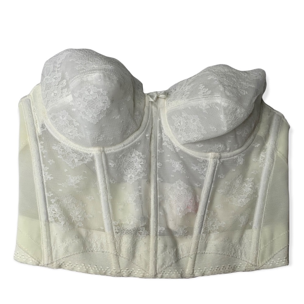 Elegant Lace Underwire Bra - Cream